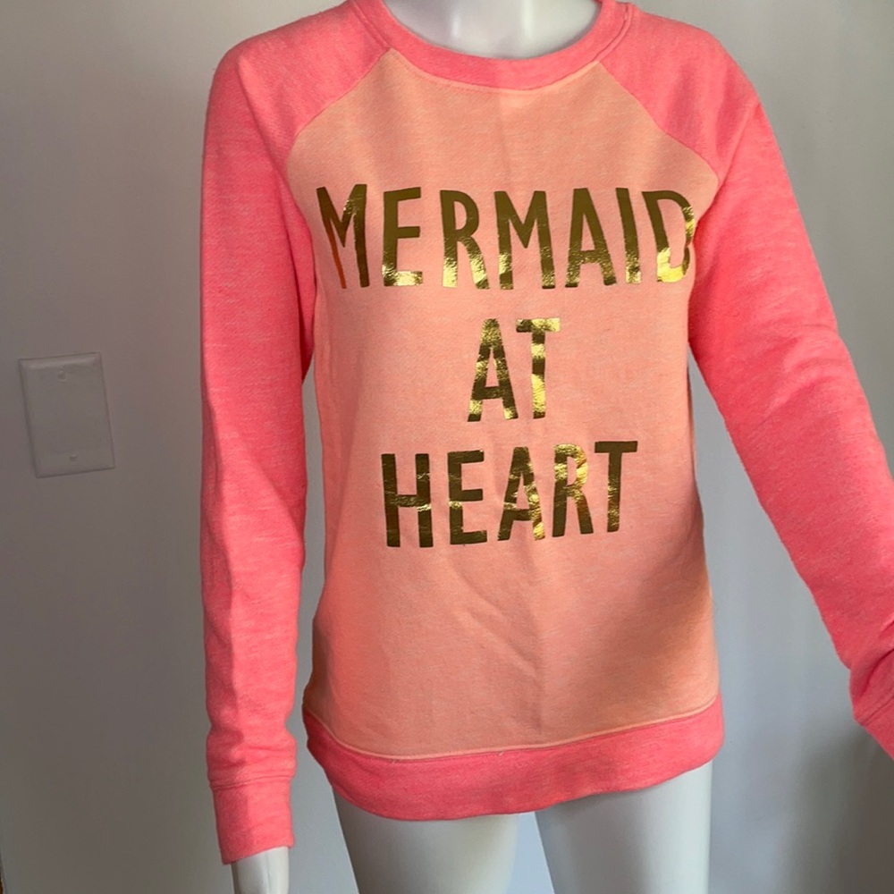 Comfy sweatshirt. Kids XL/Women’s XS